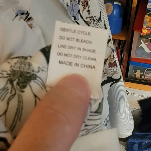 Floral Blouse 2XL Top White Short Sleeve Brand New - Picture 5 of 5